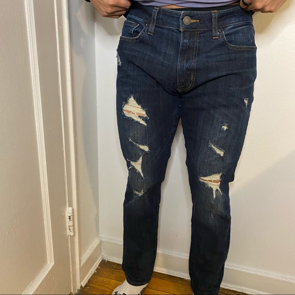 American Eagle Extreme Flex 4 distressed denim jeans